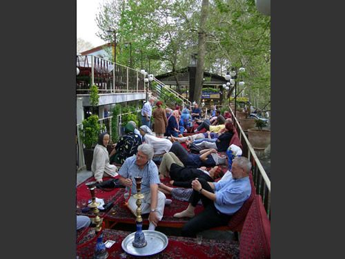 freundeskreis isfahan reise, mittagessen in evin darake, teheran